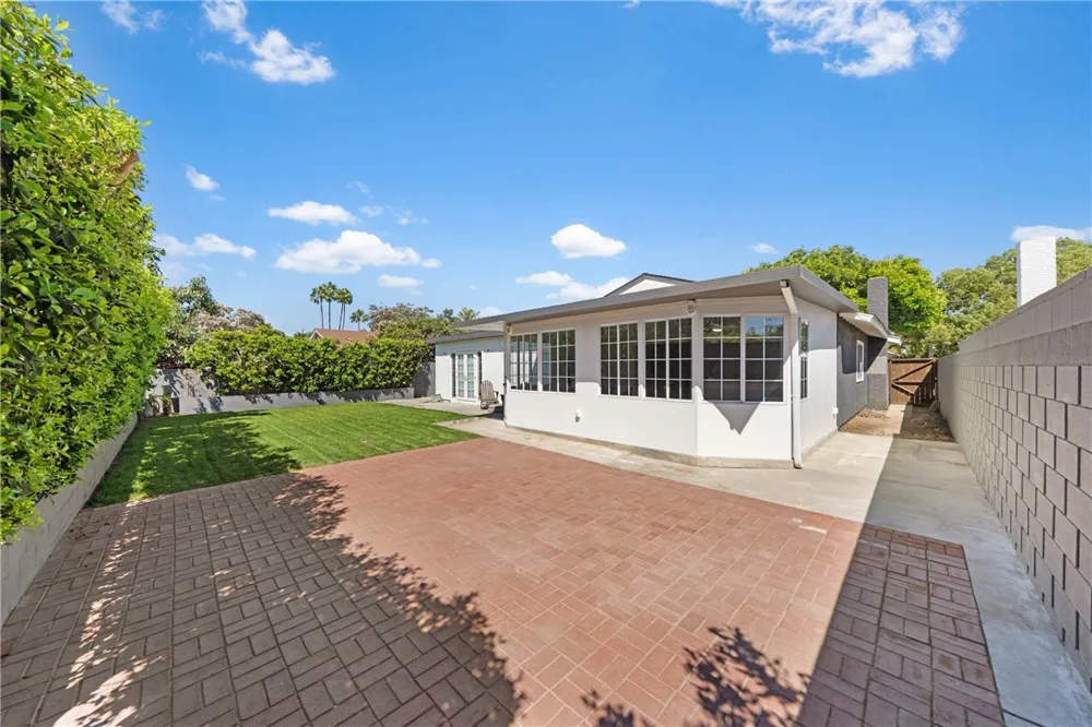 2818 Lowell Santa Ana, CA 92706