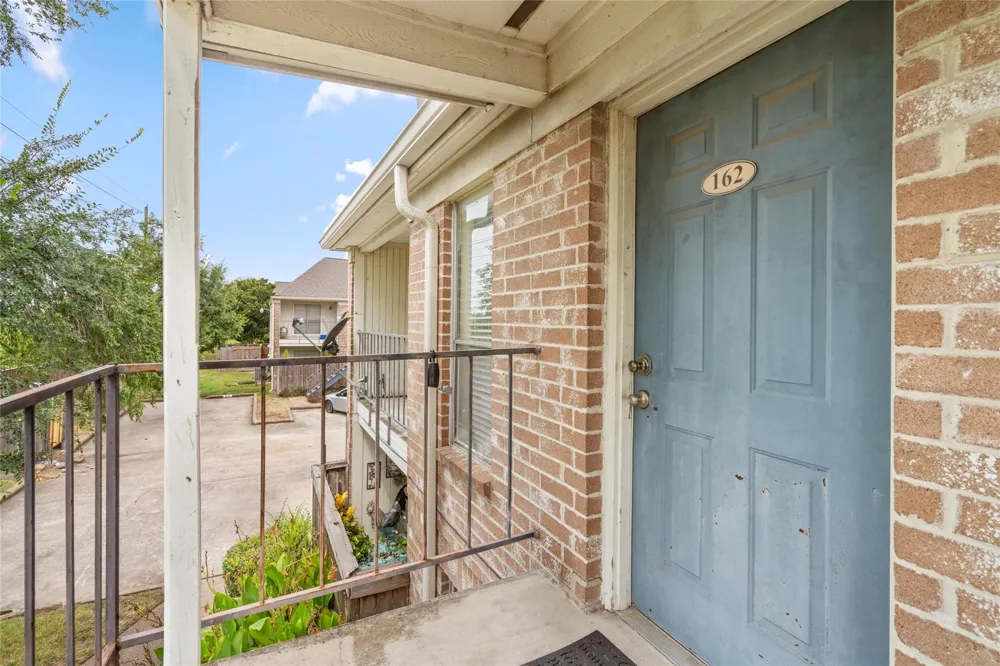 3900 Woodchase Drive #162 Houston, TX 77042