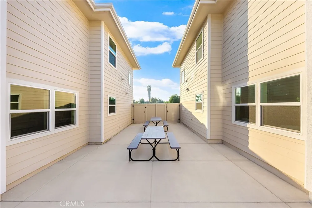 640 W Grand Avenue Pomona, CA 91766