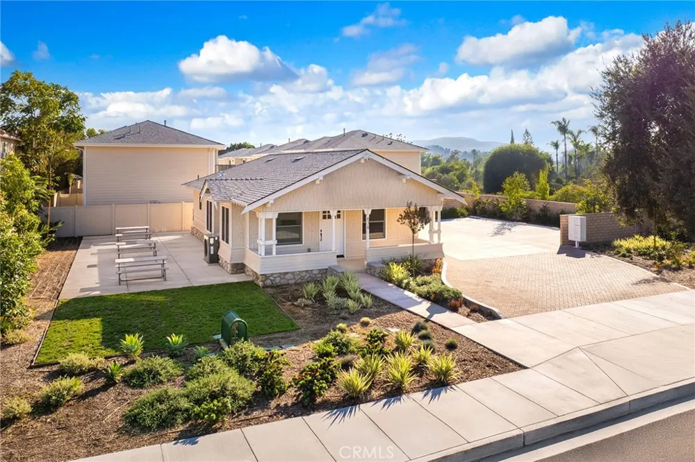 640 W Grand Avenue Pomona, CA 91766