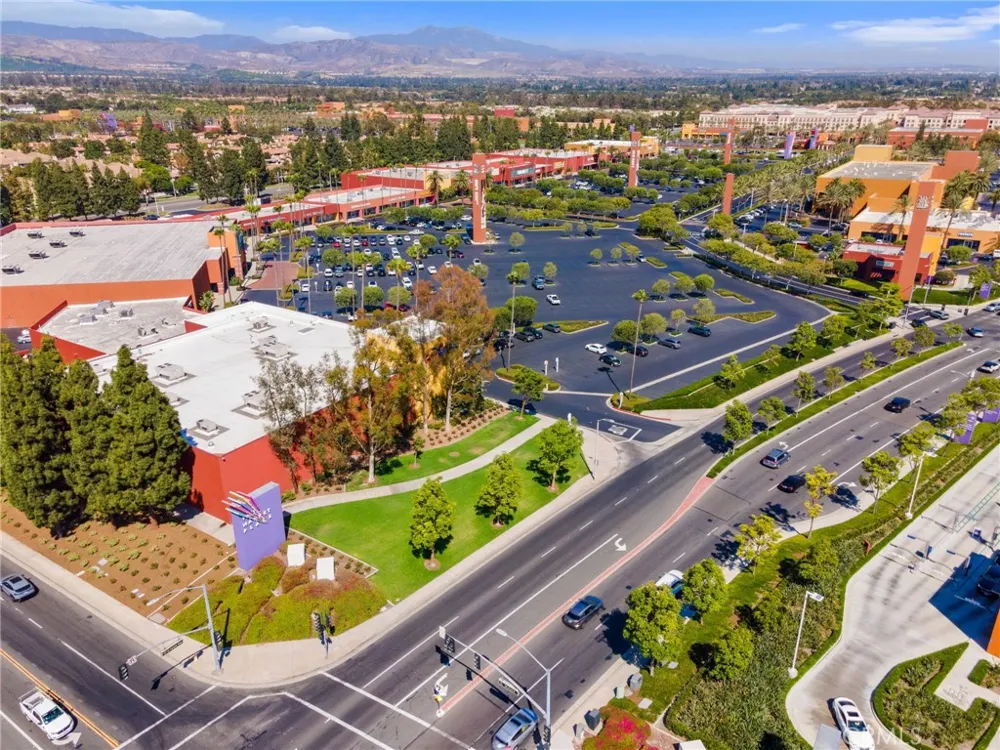 2756 Monza Tustin, CA 92782