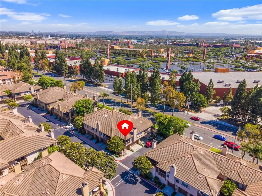 2756 Monza Tustin, CA 92782