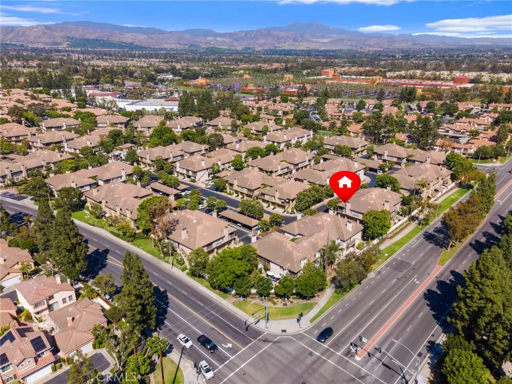 2756 Monza Tustin, CA 92782