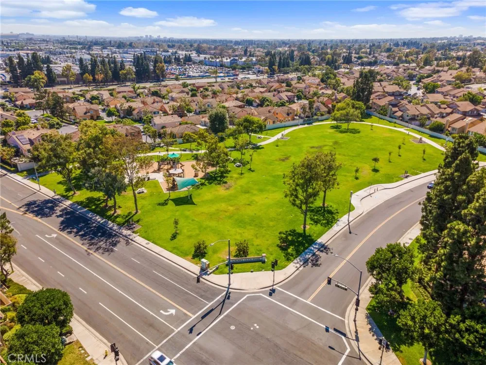 2756 Monza Tustin, CA 92782