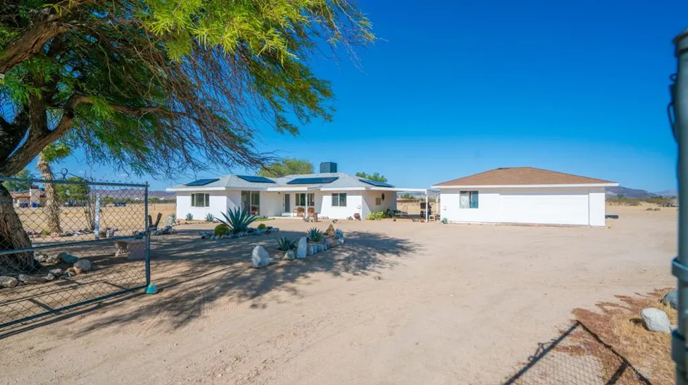 4999 Sungold Avenue Joshua Tree, CA 92252