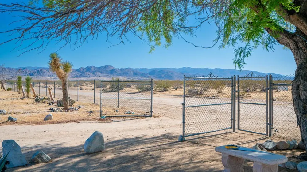 4999 Sungold Avenue Joshua Tree, CA 92252