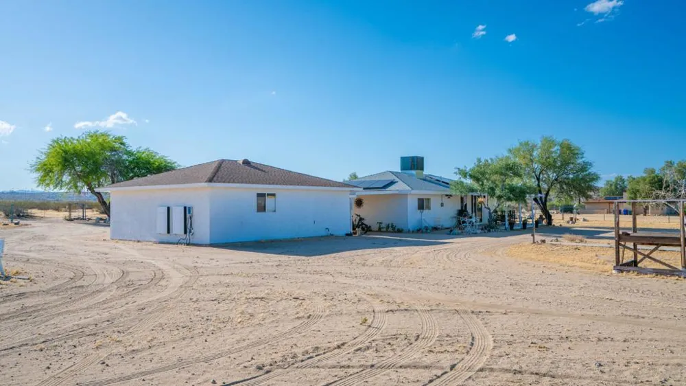 4999 Sungold Avenue Joshua Tree, CA 92252