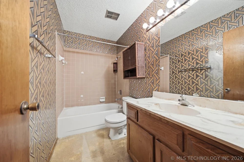 1253 S 110th EastAvenue #2B Tulsa, OK 74128