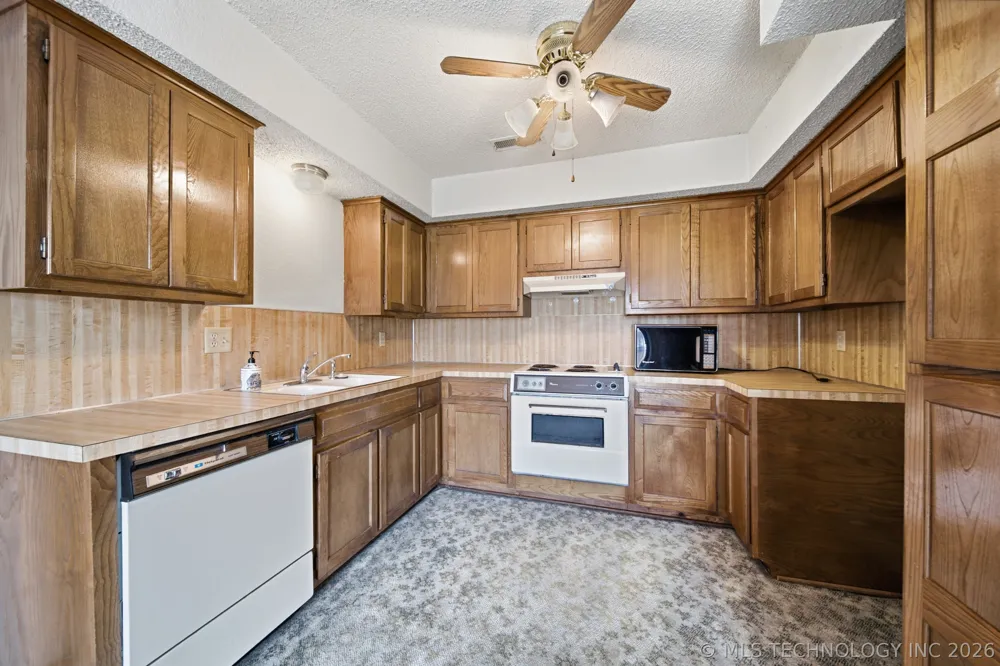 1253 S 110th EastAvenue #2B Tulsa, OK 74128