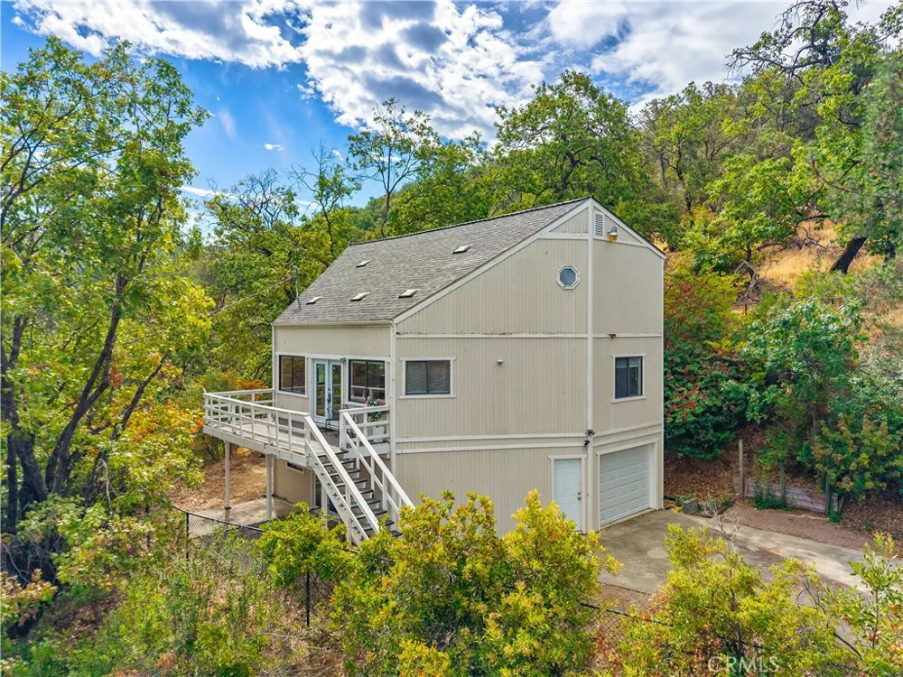6963 Panoramic Drive Lucerne, CA 95458