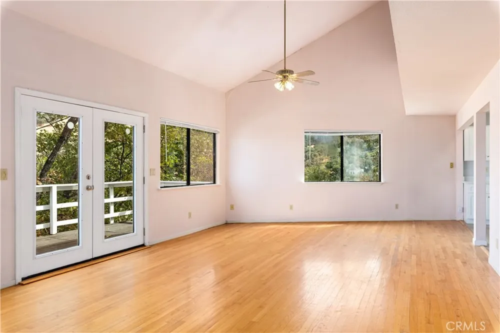 6963 Panoramic Drive Lucerne, CA 95458
