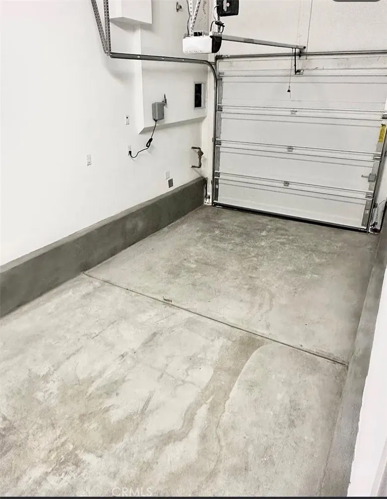 2993 E Halton Paseo Ontario, CA 91761