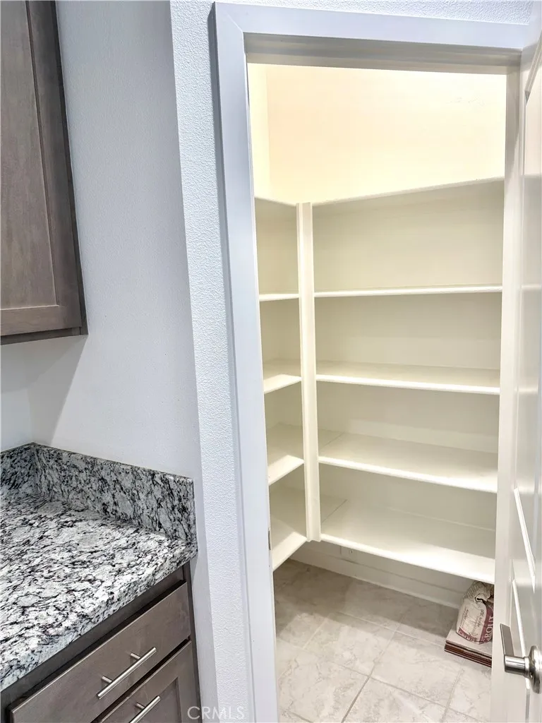 2993 E Halton Paseo Ontario, CA 91761