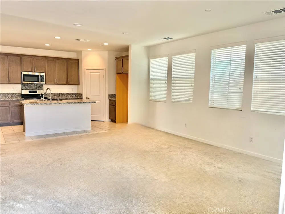 2993 E Halton Paseo Ontario, CA 91761