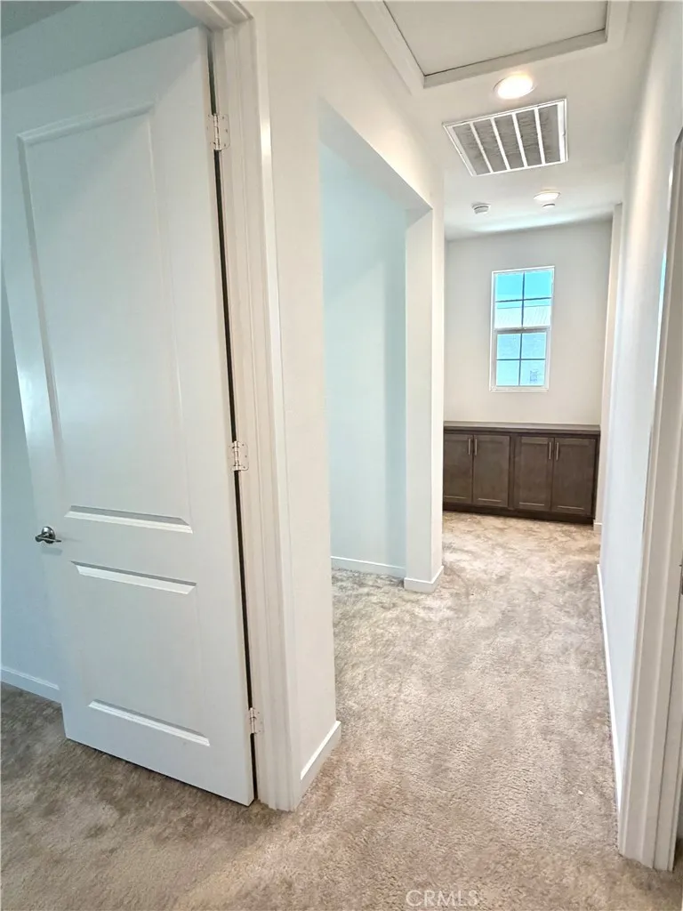 2993 E Halton Paseo Ontario, CA 91761