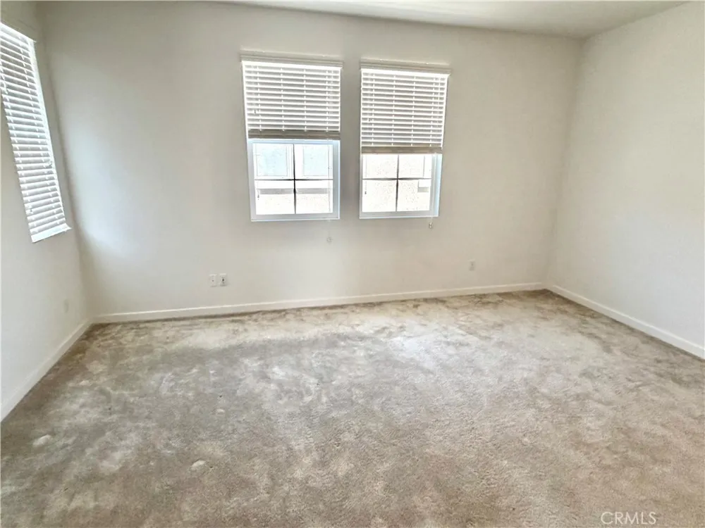 2993 E Halton Paseo Ontario, CA 91761