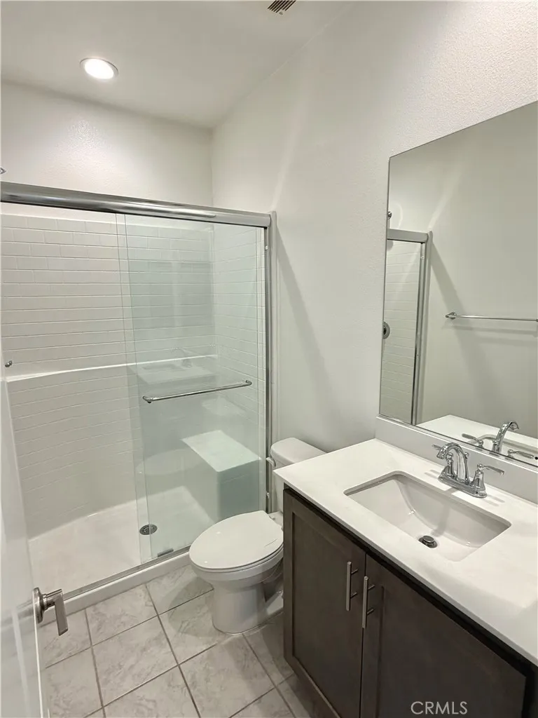 2993 E Halton Paseo Ontario, CA 91761