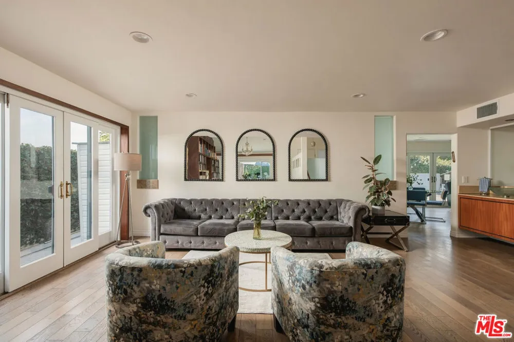5506 Goodland Avenue Valley Village, CA 91607