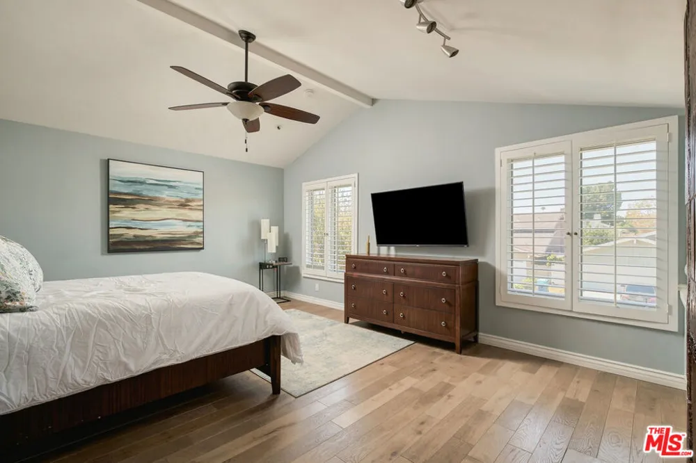 5506 Goodland Avenue Valley Village, CA 91607