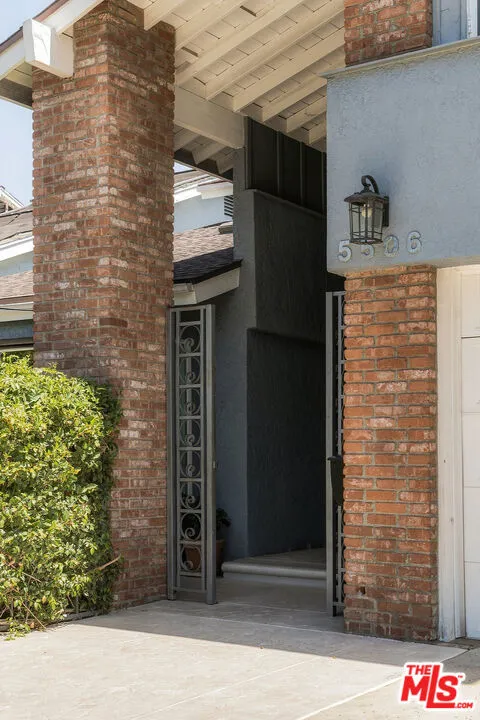 5506 Goodland Avenue Valley Village, CA 91607