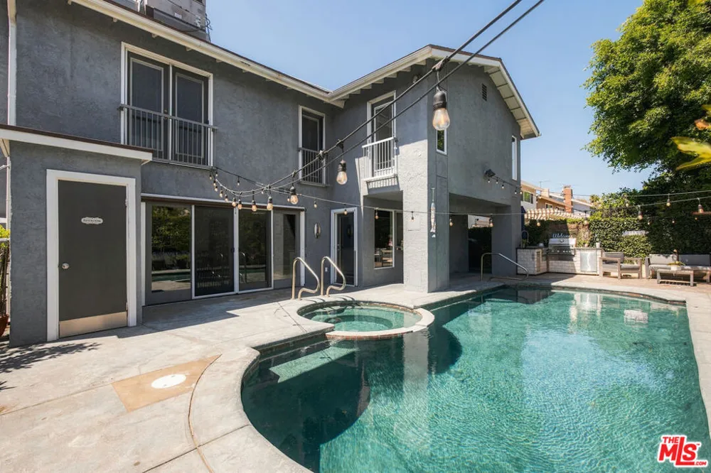 5506 Goodland Avenue Valley Village, CA 91607