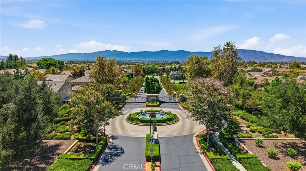 7181 Enclave Drive Eastvale, CA 92880