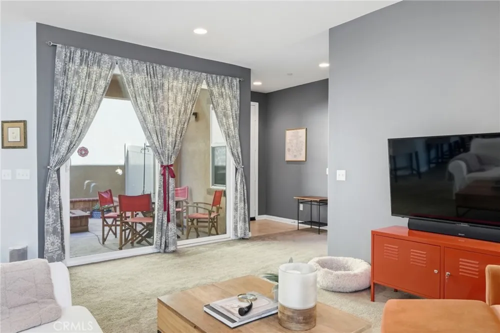 7181 Enclave Drive Eastvale, CA 92880