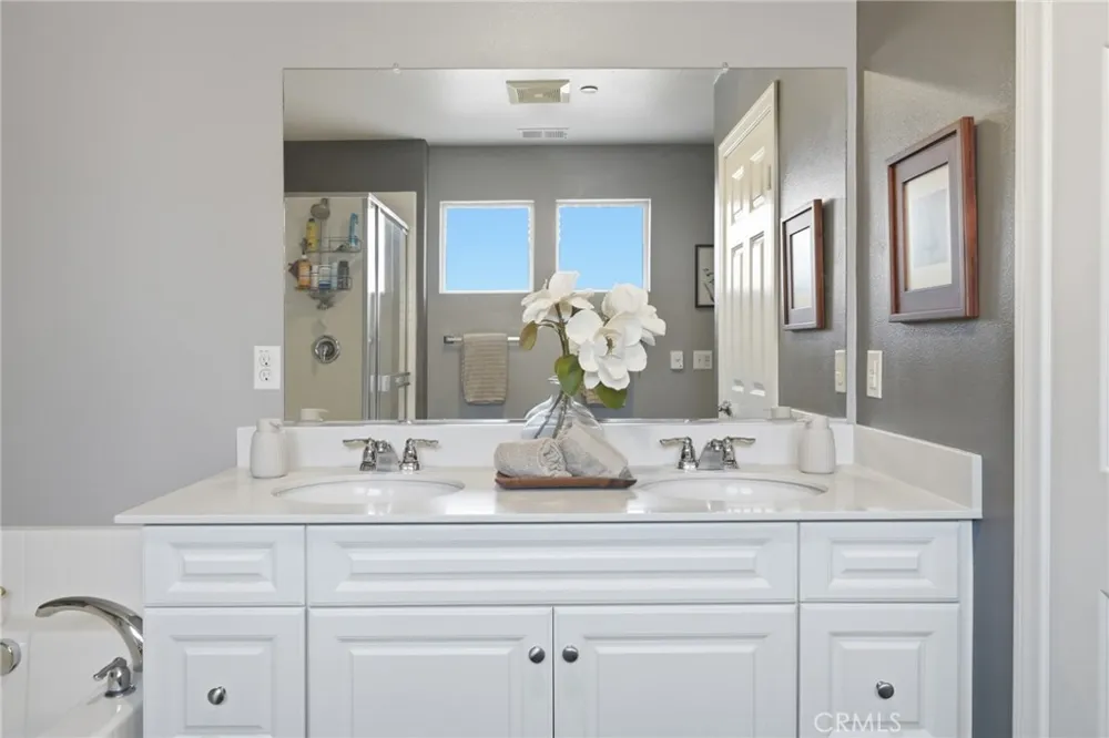 7181 Enclave Drive Eastvale, CA 92880