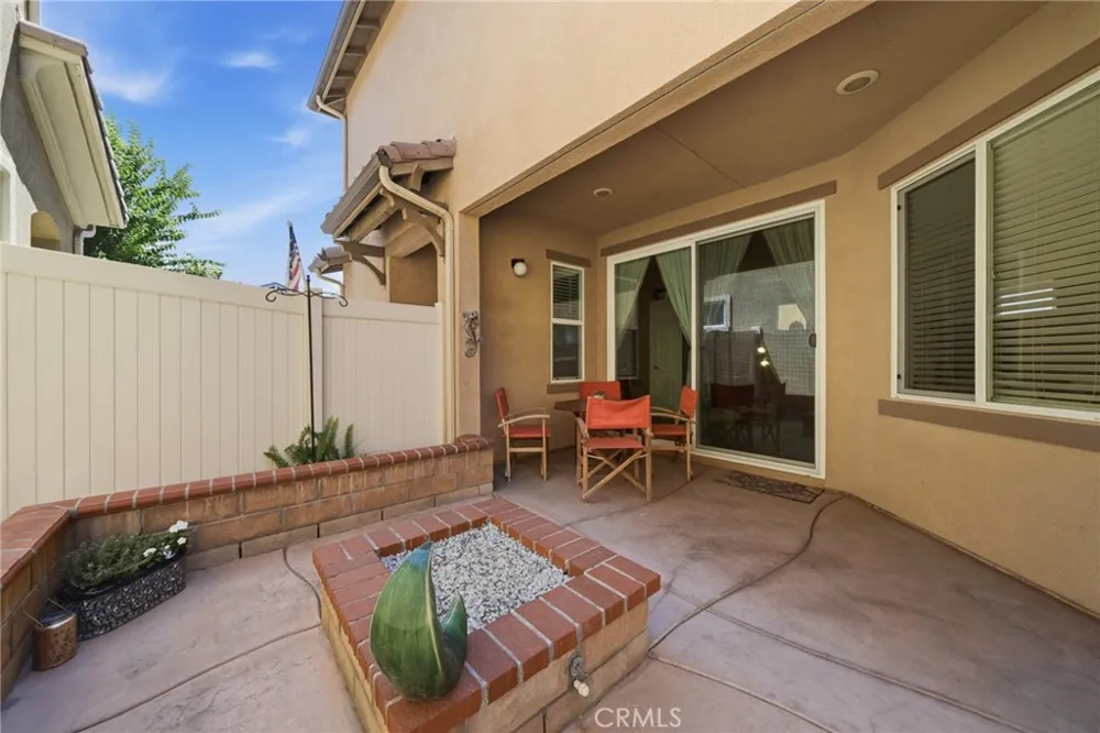 7181 Enclave Drive Eastvale, CA 92880