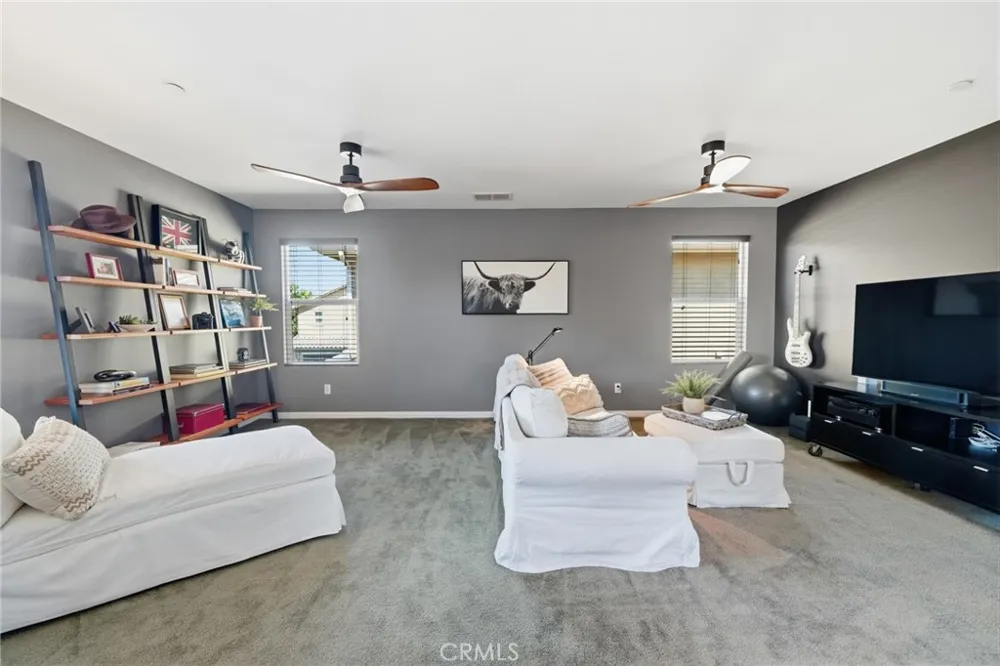 7181 Enclave Drive Eastvale, CA 92880