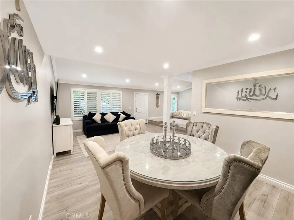10151 Larwin #3 Chatsworth, CA 91311