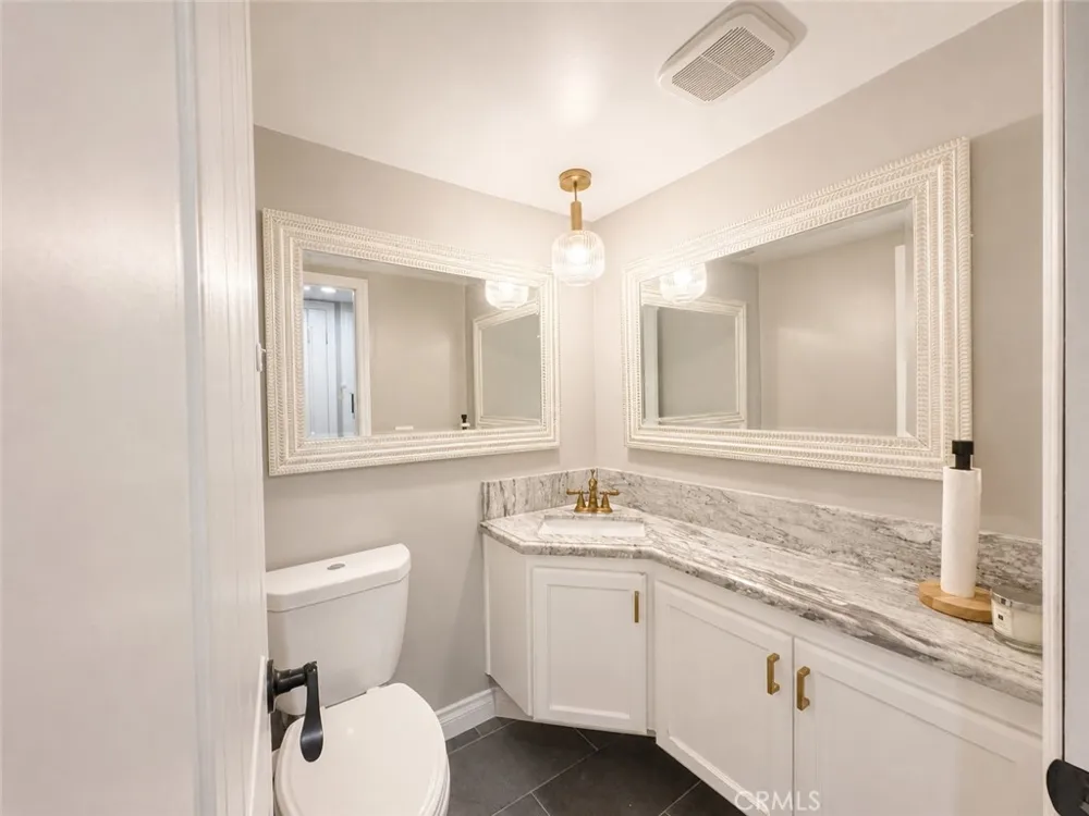 10151 Larwin #3 Chatsworth, CA 91311