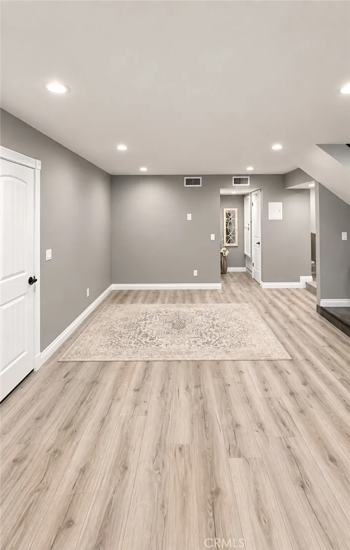10151 Larwin #3 Chatsworth, CA 91311