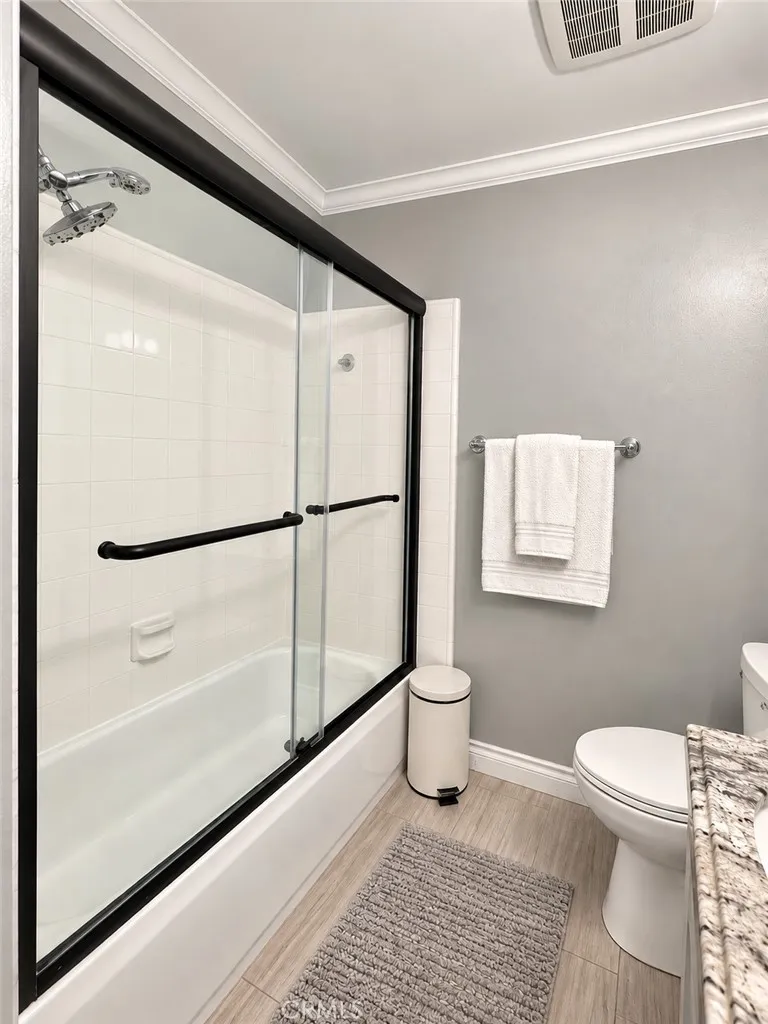 10151 Larwin #3 Chatsworth, CA 91311