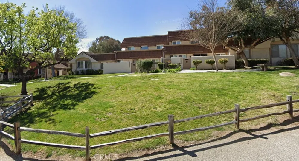 10151 Larwin #3 Chatsworth, CA 91311