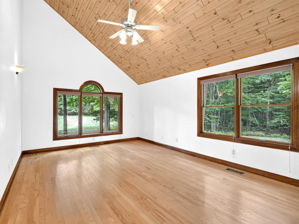 2074 W Olson Road Sanford, MI 48657