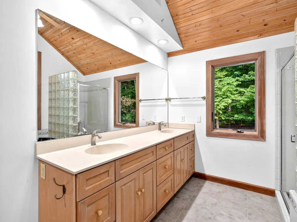 2074 W Olson Road Sanford, MI 48657