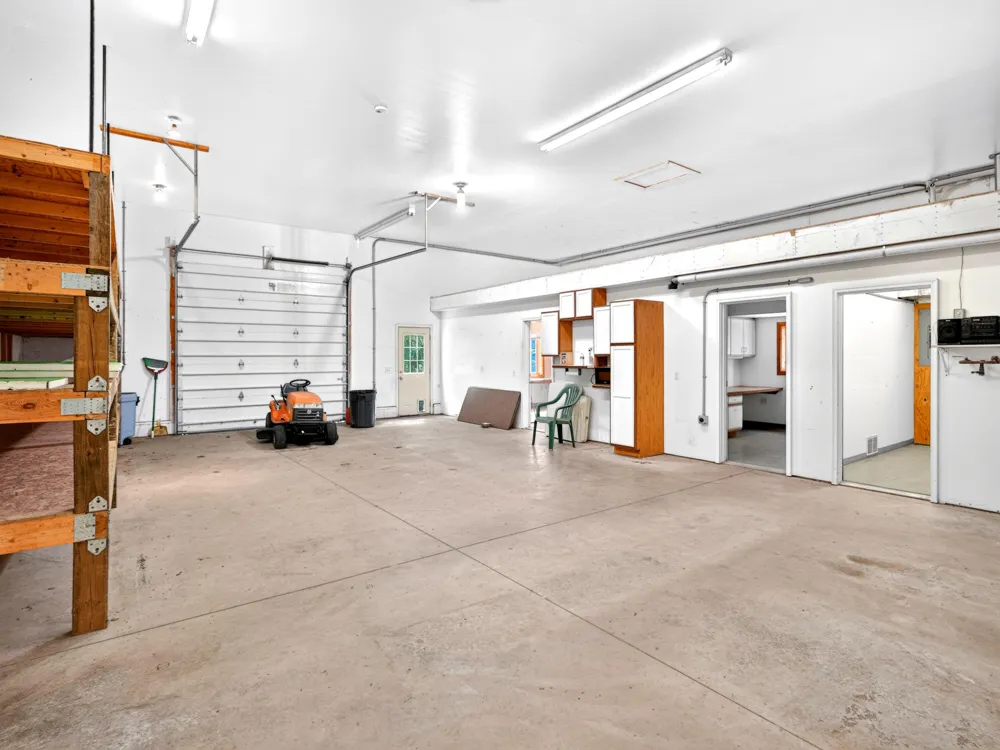 2074 W Olson Road Sanford, MI 48657