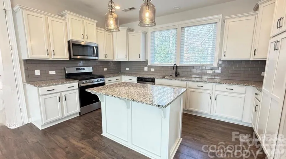 3205 Shamrock Drive Charlotte, NC 28215