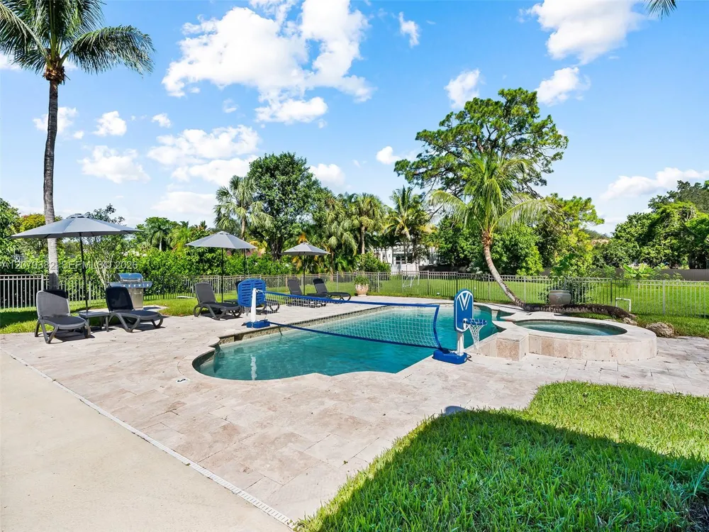 6114 NW 74th Ter Parkland, FL 33067
