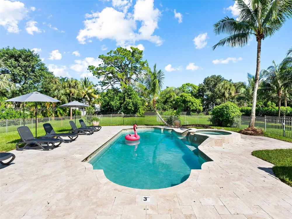 6114 NW 74th Ter Parkland, FL 33067