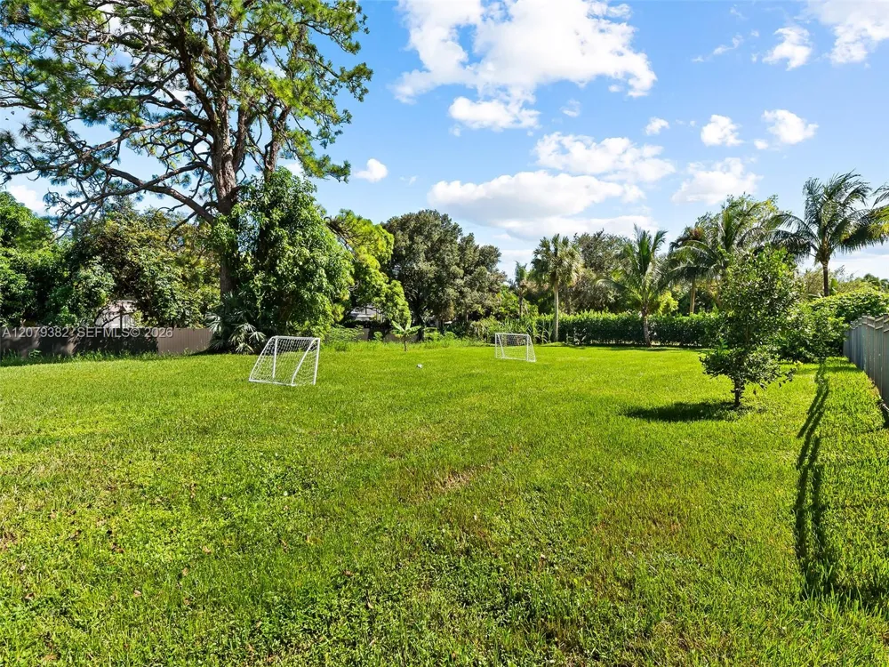 6114 NW 74th Ter Parkland, FL 33067