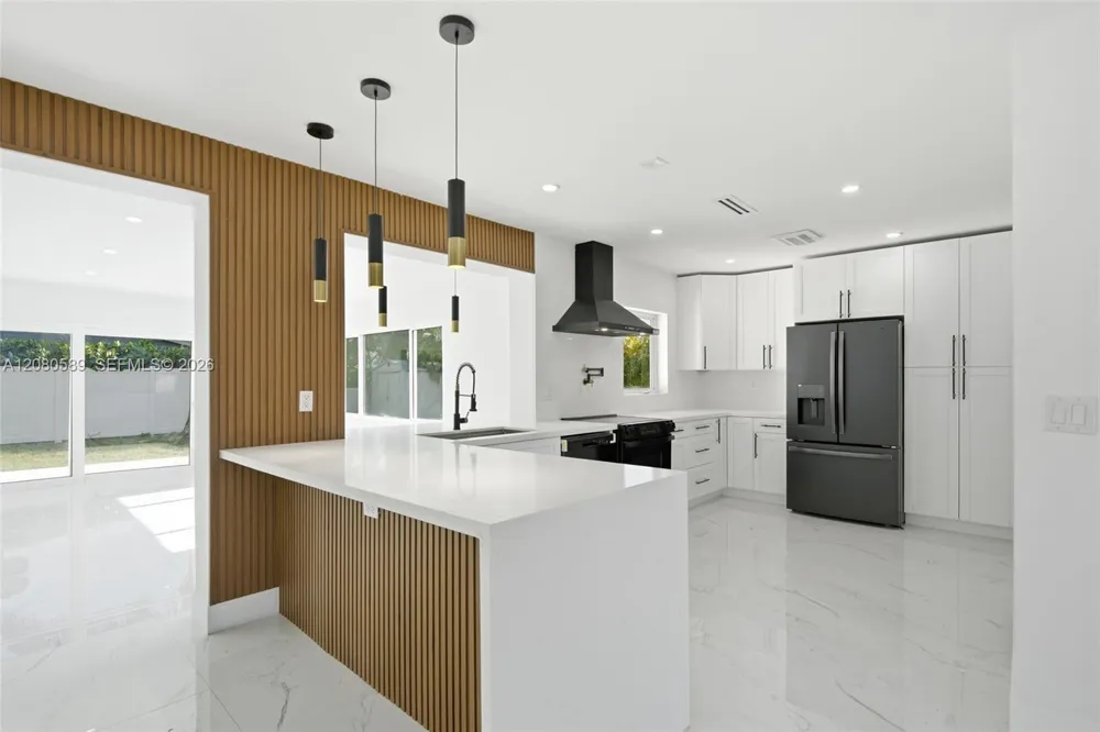 824 NW 29th Ct Wilton Manors, FL 33311