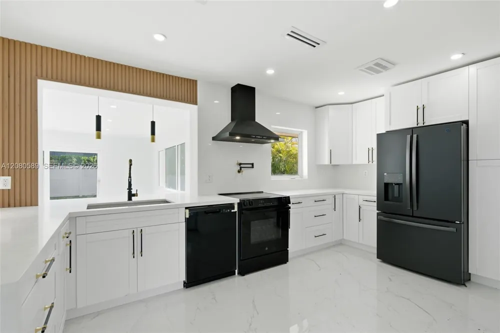 824 NW 29th Ct Wilton Manors, FL 33311