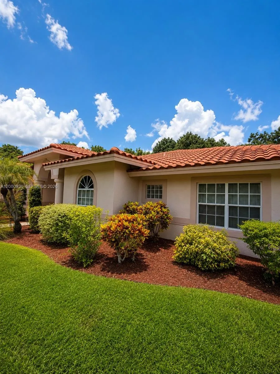 1100 NW 114th Ave Plantation, FL 33323