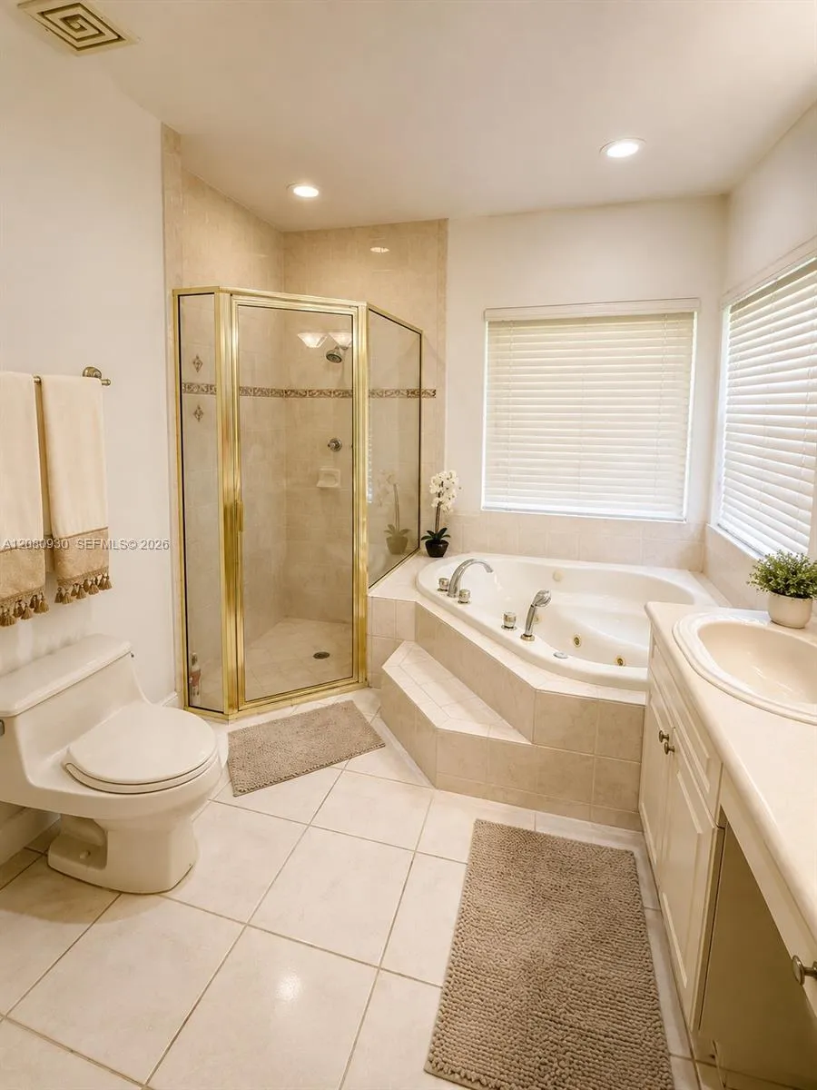 1100 NW 114th Ave Plantation, FL 33323