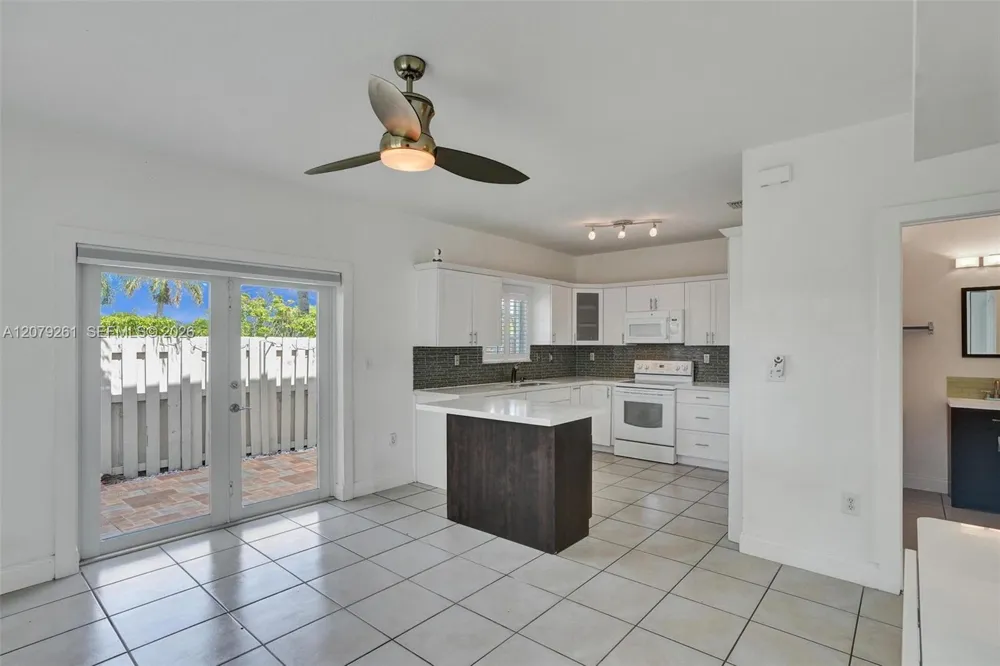 12232 SW 148 TER #12232 Miami, FL 33186