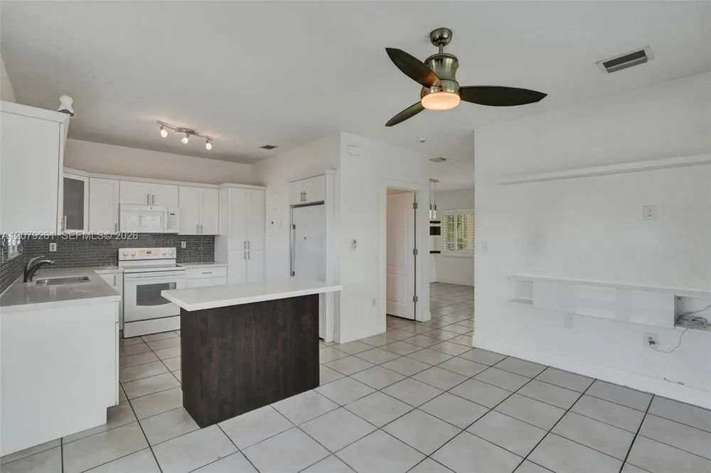 12232 SW 148 TER #12232 Miami, FL 33186