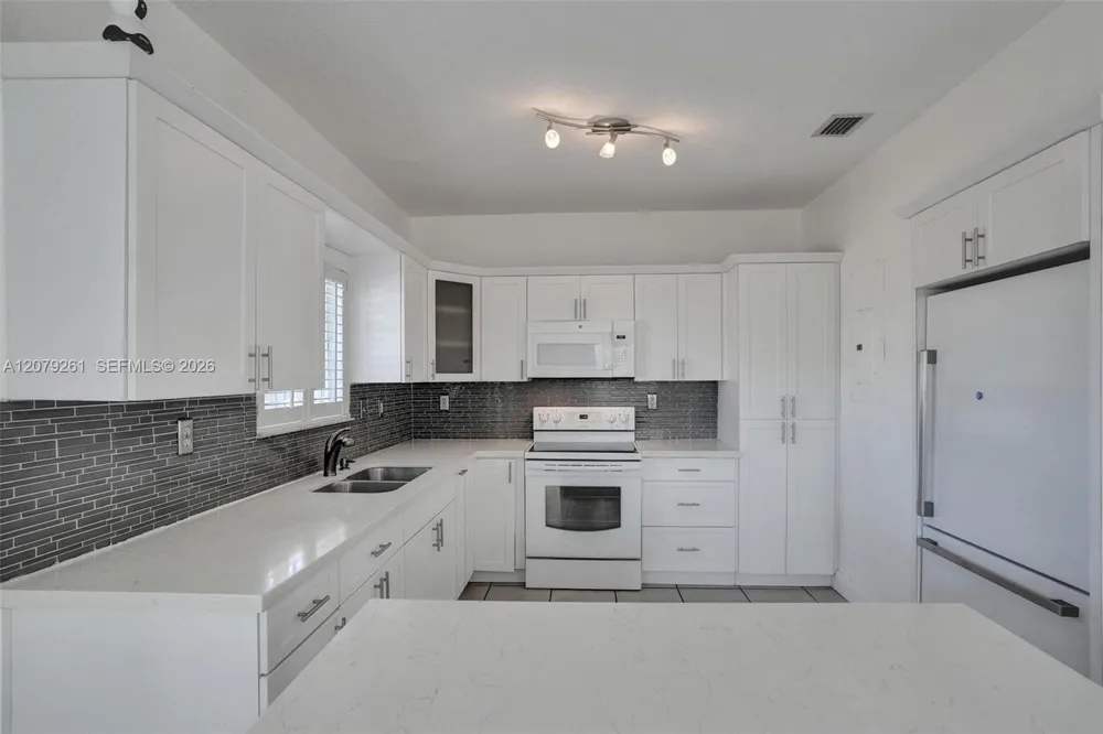 12232 SW 148 TER #12232 Miami, FL 33186