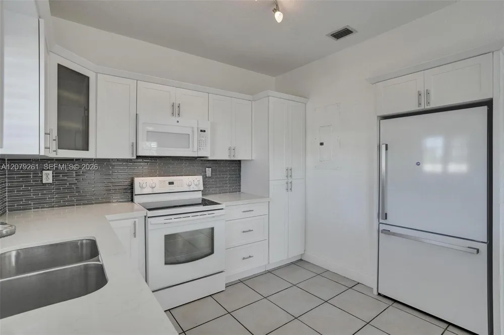 12232 SW 148 TER #12232 Miami, FL 33186